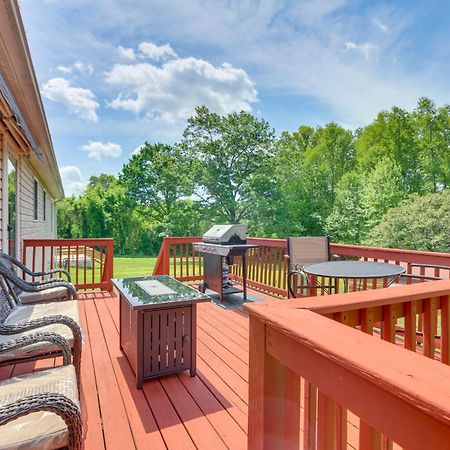 Chatham Getaway With Fireplace, Deck And Gas Grill! Ngoại thất bức ảnh